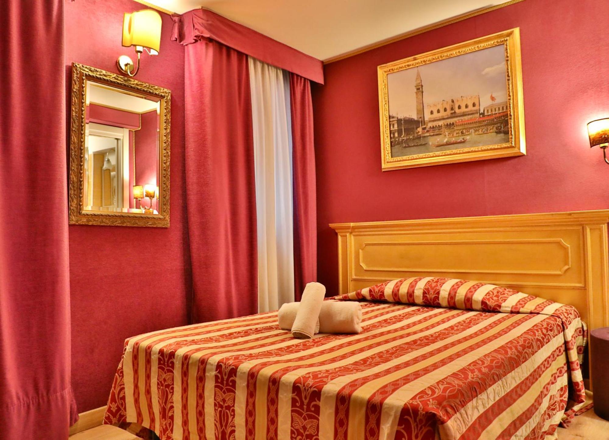 Hotel Noemi Venecia Exterior foto