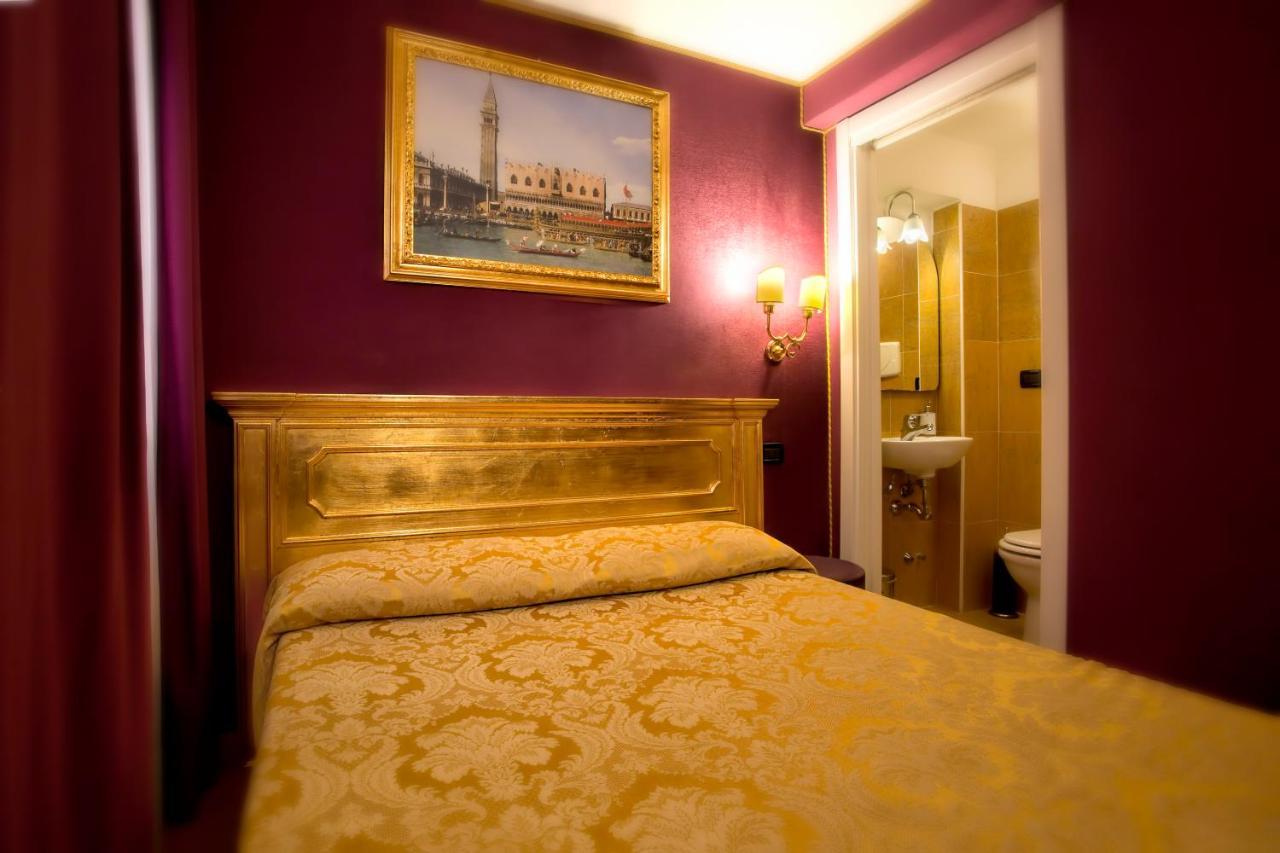 Hotel Noemi Venecia Exterior foto